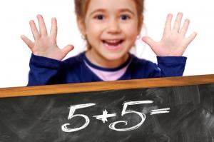 आँसू और cramming के बिना: 5 युक्तियाँ अपने बच्चे को मदद करने के लिए गणित के साथ सामना