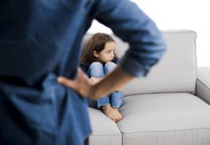 क्यों एक बच्चे को माता-पिता के लिए झूठ बोल रही है करता है: 5 अच्छे कारणों