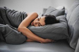 स्वस्थ नींद: एक अच्छा आराम करने के लिए 7 रहस्य