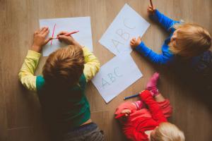 कैसे पत्र के लिए अपने बच्चे के हाथ तैयार करने के लिए: पहले से स्कूल के लिए तैयार हो रही