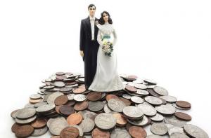 सपने की शादी के लिए पैसे कहाँ से लाएँ?