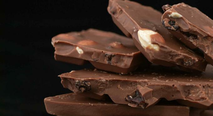 चॉकलेट - chocalate