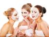 चेहरे पर ध्यान दें: युवा त्वचा के लिए टॉप -5 स्प्रिंग मास्क