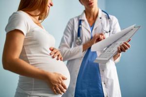 गर्भावस्था के दौरान मूत्र में प्रोटीन: कारणों, उपचार और रोकथाम