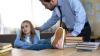 शीर्ष 5 कारणों क्यों बच्चे स्कूल से व्यवहार करते हैं घर पर से भी बदतर है