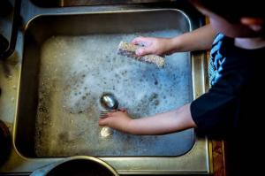 आप अपने पानी के नल कितनी बार धोना चाहिए: गृहिणियों के लिए सिफारिश