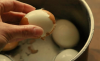 कैसे अंडे चुनते हैं और उन्हें खाना बनाना है, ताकि वे साफ करने के लिए आसान कर रहे हैं