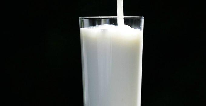 दूध - दूध