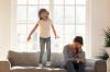 नया अध्ययन: पति बच्चों की तुलना में अपनी पत्नियों को अधिक तनाव देते हैं