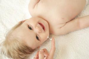 शिशु सौंदर्य प्रसाधन के बारे में मिथक जो लगभग सभी माता-पिता मानते हैं