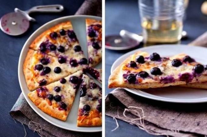 गर्मियों के लिए मीठा ब्लूबेरी पिज्जा: स्टेप बाय स्टेप