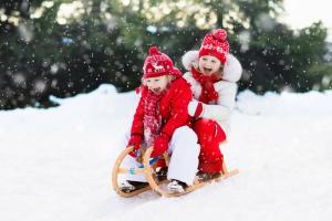 सर्दियों में बच्चे को सही तरीके से कैसे कपड़े पहनाएं? डॉक्टर कोमारोव्स्की की सलाह